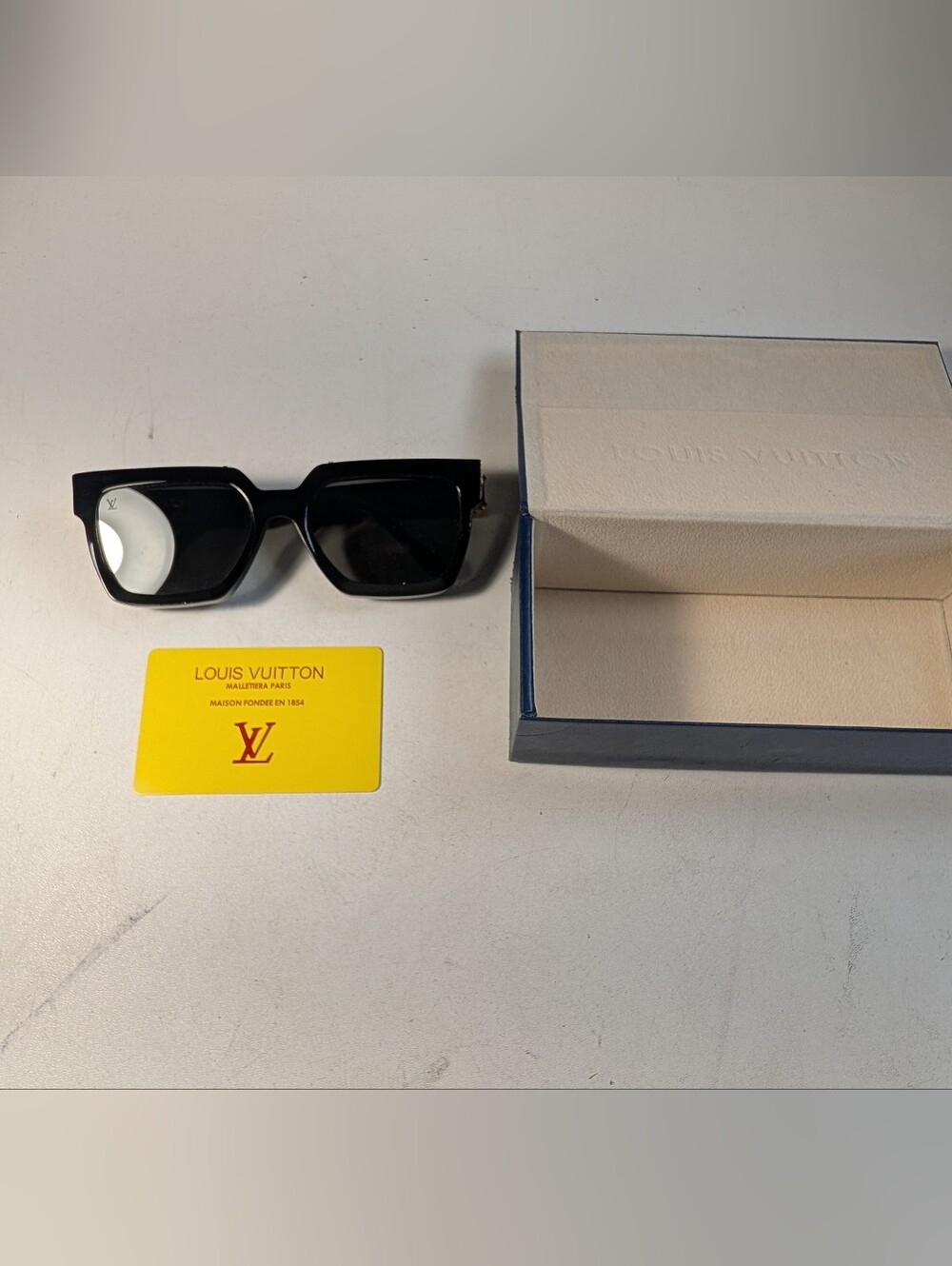 Louis Vuitton Sunglasses 1.1 Millionnaire Noir Z1165E 93L Black x Gold b87